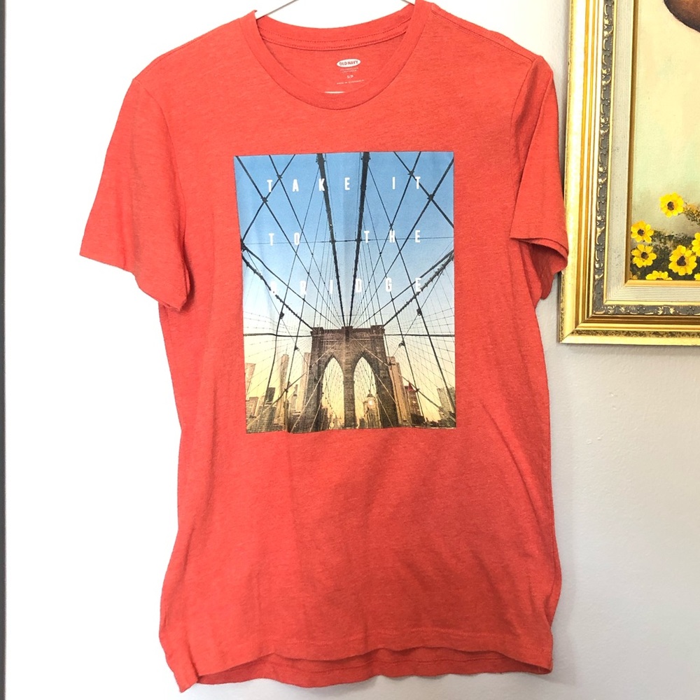 Old Navy T-Shirt